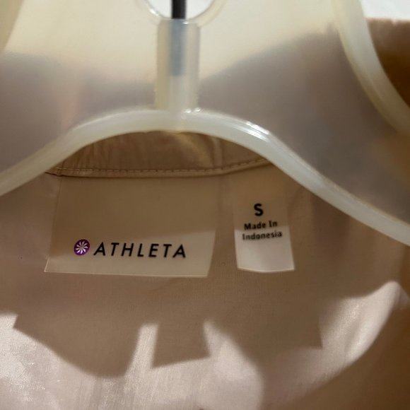 ALTHLETA, GOLD LONG VEST, FITS SMALL TO A LARGE, OS, WORN ONCE. LIKE NEW. - Picture 4 of 4